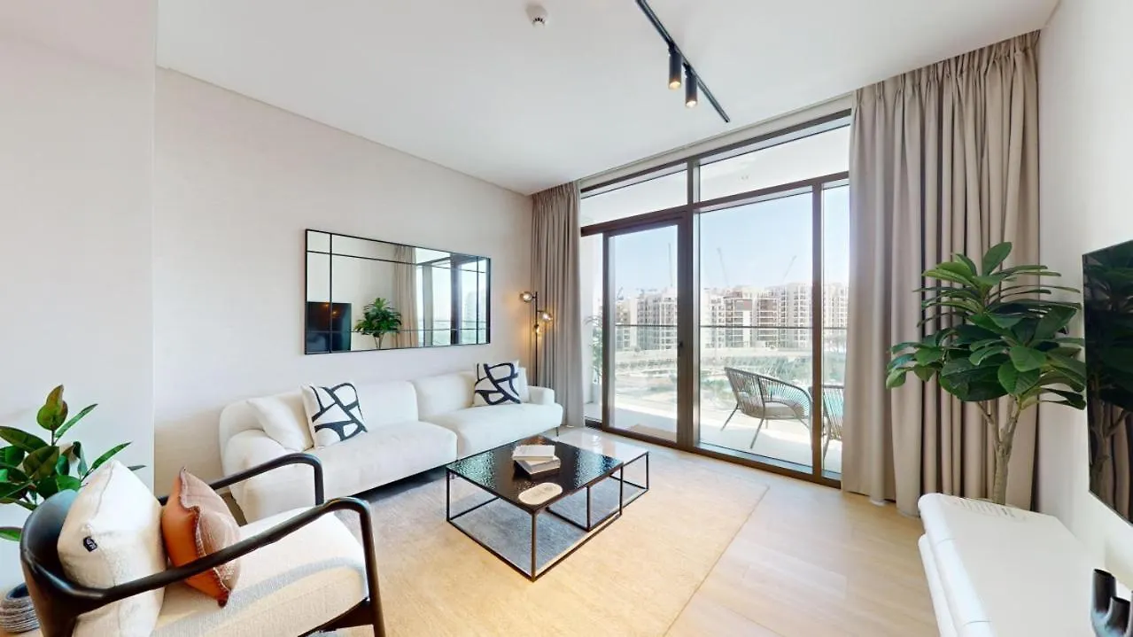 Palace Residence - Chic Two Bed With Creek View Dubai
