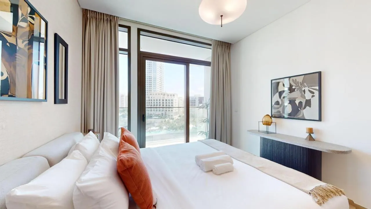 Palace Residence - Chic Two Bed With Creek View Dubai